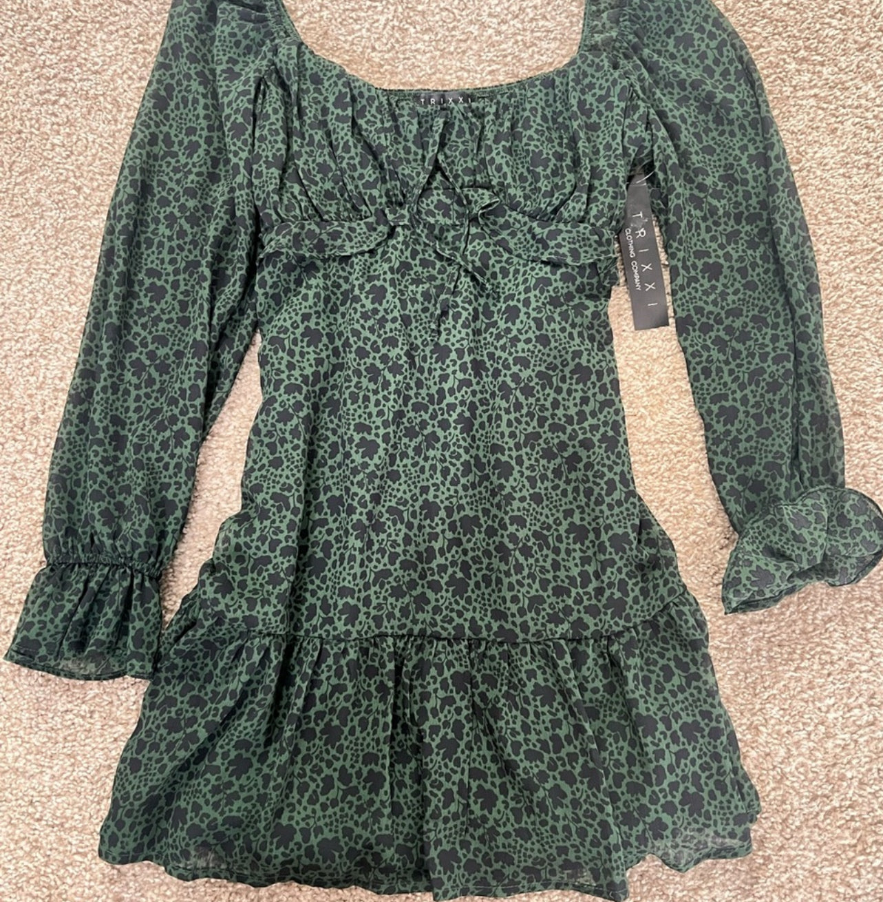 TRIXXI  Nadeen Long Sleeve Puff Mini Dress
