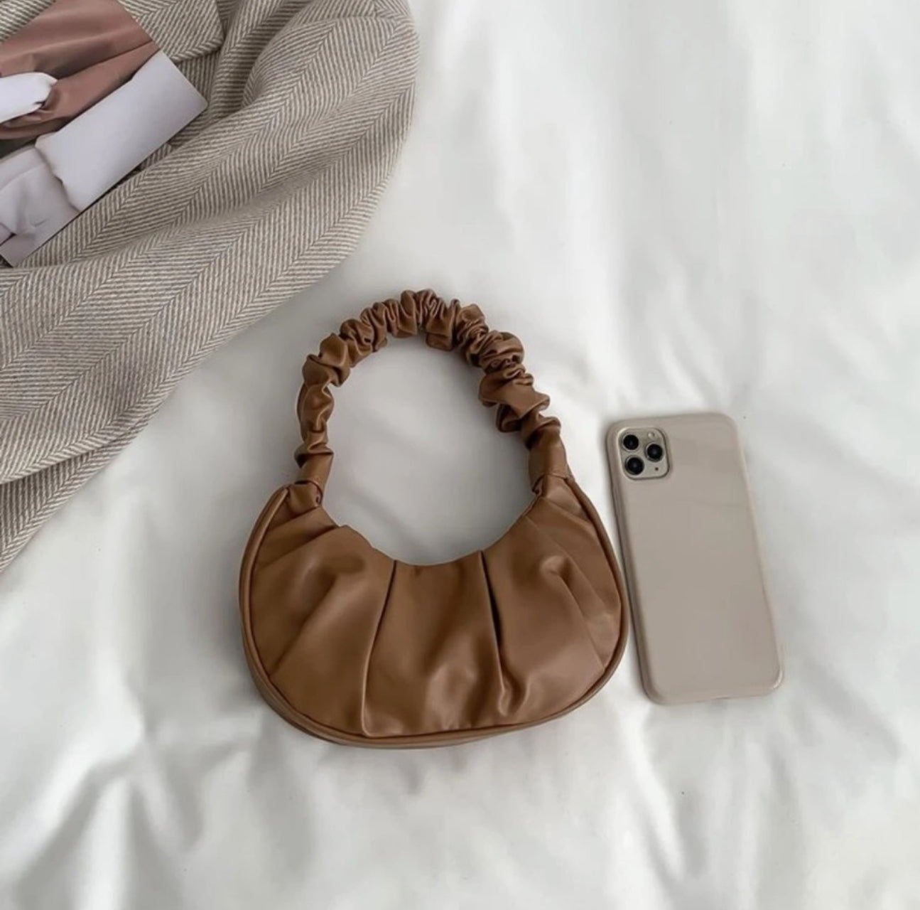 Trendy Scrunch Handle Shoulder MINI Bag – Sleek & Stylish