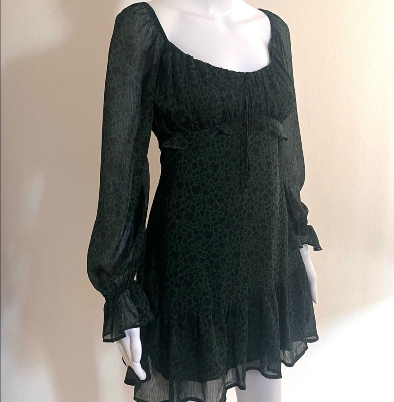 TRIXXI  Nadeen Long Sleeve Puff Mini Dress