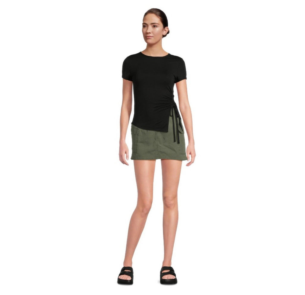 Asymmetric Hem Tee with Short Sleeves