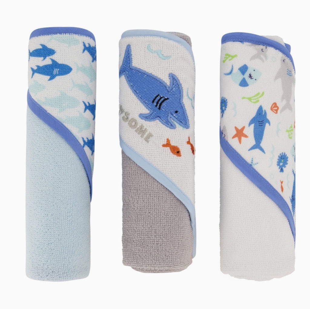 This 3-pack of rolled and carded hooded towels with buttons